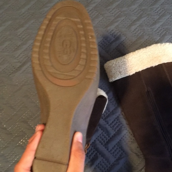 Women’s size 9 Ugg’s (no box) good condition - Picture 3 of 5